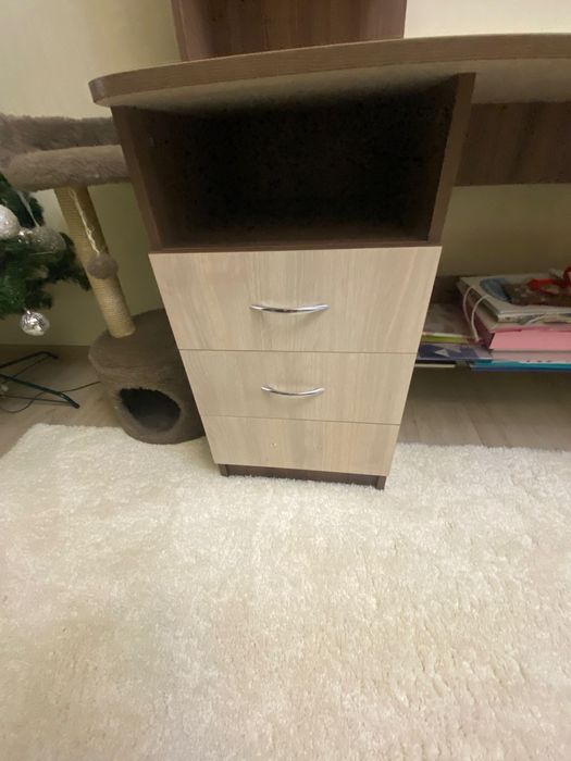 Письменный стол , для офиса или дома