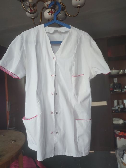 Fartuch medyczny kosmetyczny roboczy laboratoryjny