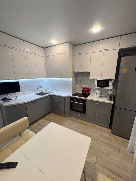 Продам 2 комн квартиру 56,5м2 Евроремон Новострой ЖК Мира 2 мет ХТЗ OA