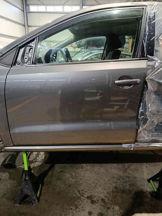 Porta frente esquerda VOLKSWAGEN Polo (6R, 6C)