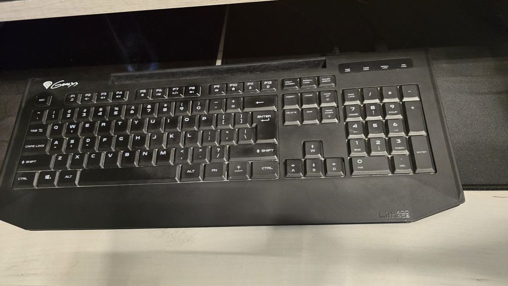 Sprzedam Laptop MSI GP76 Leopard  z zestawem
