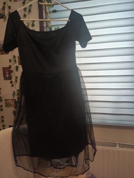 Sukienka czarna sandbella M