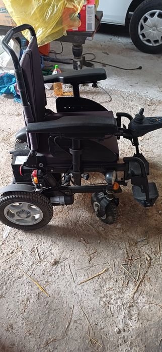 Wózek inwalidzki elektryczny