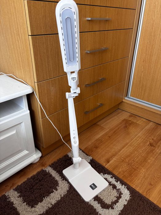 Lampa biurkowa LED