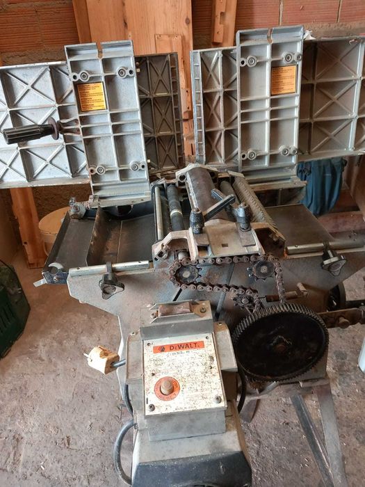 Máquina plaina desengrossadeira - DeWalt