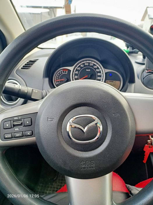 Mazda 2; 1,3 cm3; 2014
