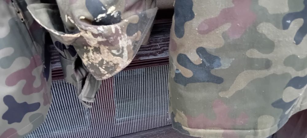 Zestaw kurtek w stylu wojskowym