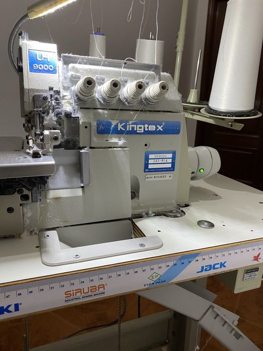 Maquina de costura corte e cose  kingtex usado a funcionar bem