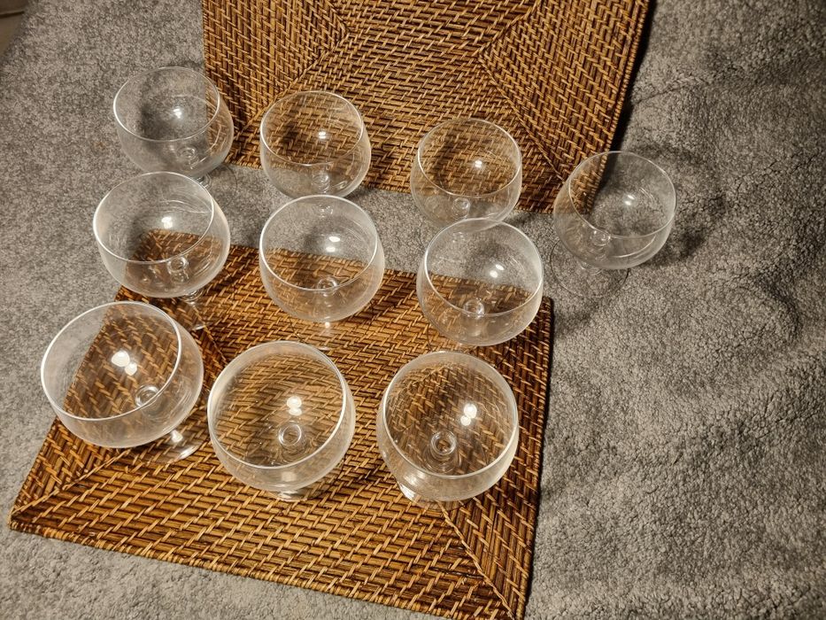 10 taças com pé em vidro