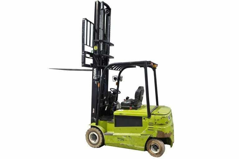 Empilhador Clark GEX25
