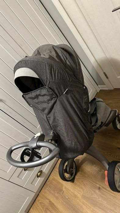Оригінальна коляска Stokke в повному комплекті