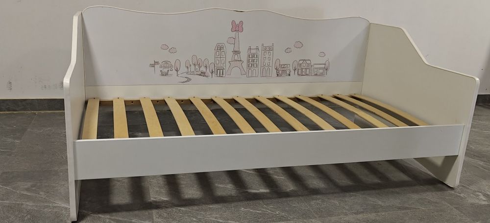 Łóżko dziecięce Minnie Mouse, 85x160 cm. z materacem  kokos.