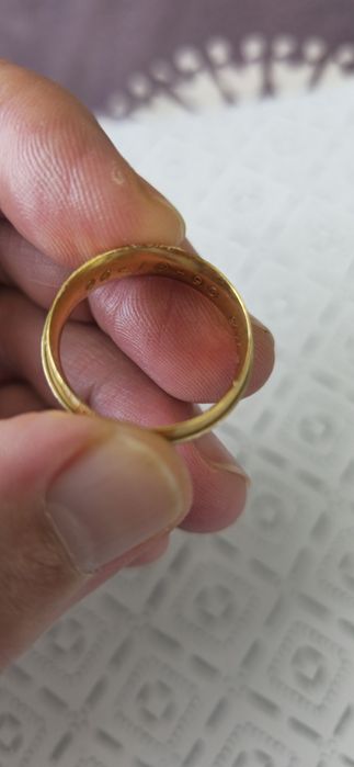 Vendo um par de alianças em ouro 19.2 k.