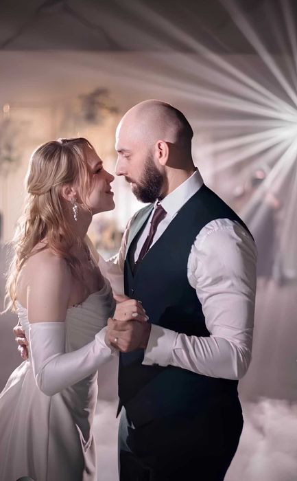 Profesjonalne oświetlenie + ekran LED + efekty na wesele / event