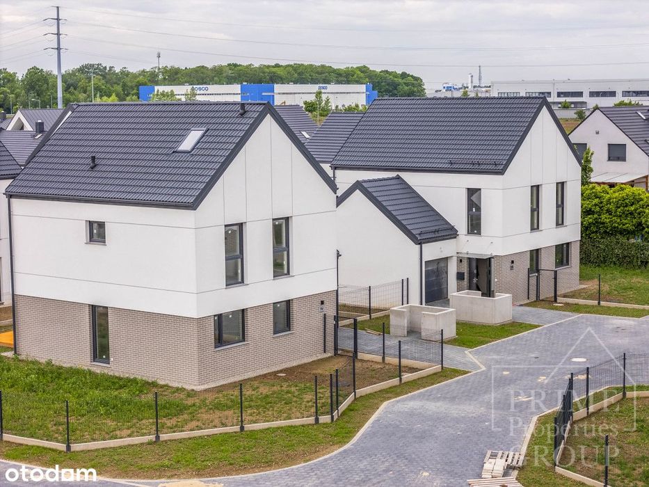 Dom wolnostojący_4 sypialnie 446m2 działka Gotowy