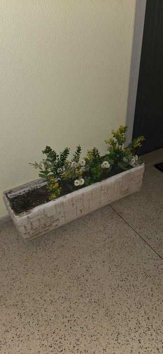 FLOREIRA EM CIMENTO com relevos clássicos