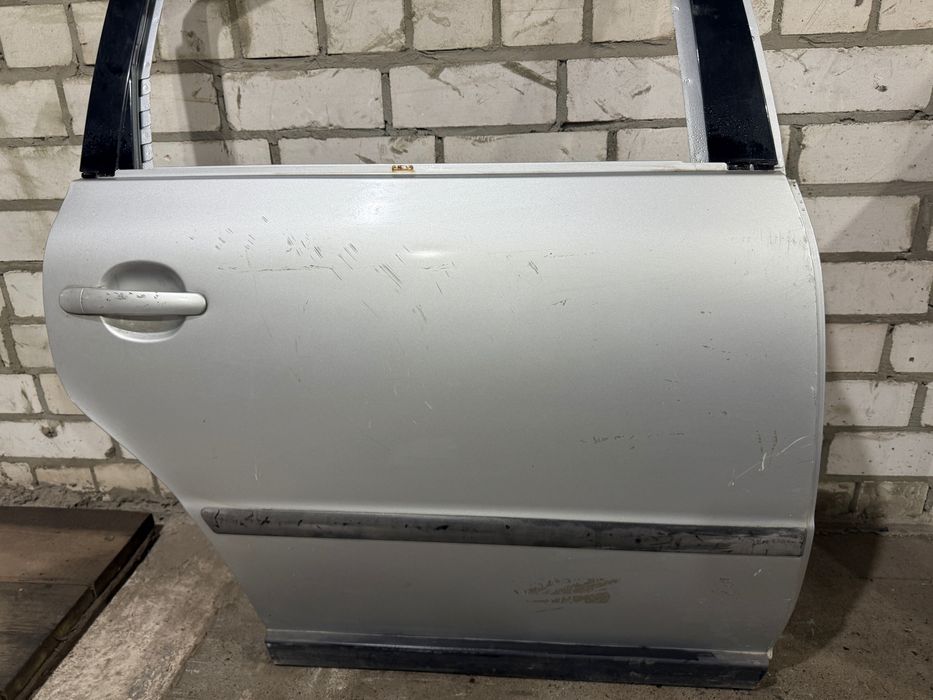 Дверь задняя правая VW Passat B5 Седан