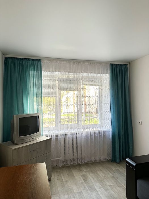 без % 1 кімната 16,3м2 р-н Шерстянка. Світло не вимикають. Право власності.