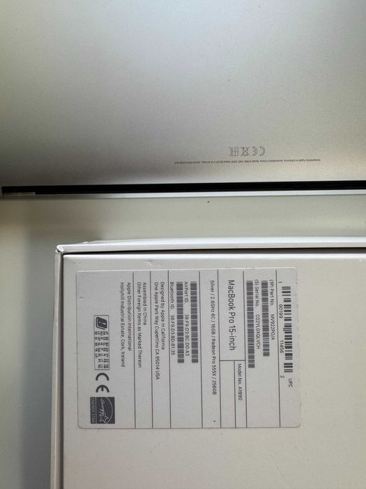 MacBook Pro 15” (2019) — Core i7 2.6 Touch Bar | 16GB RAM | 256GB
