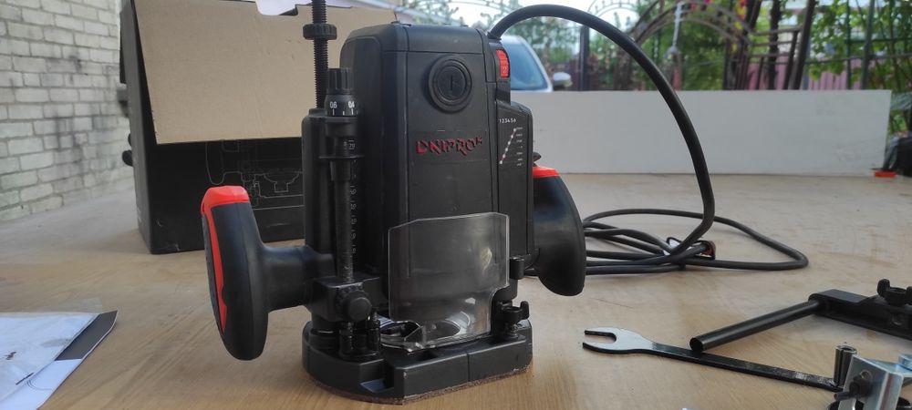 ФРЕЗЕР Dnipro-M ЕR-210LX