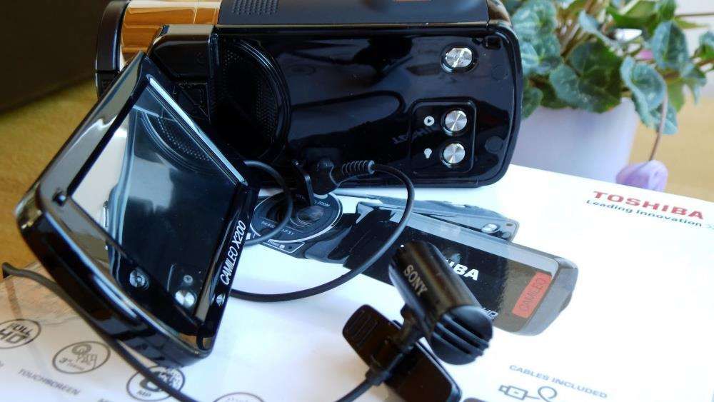 OPORTUNIDADES - Medion + Toshiba Camileo X200