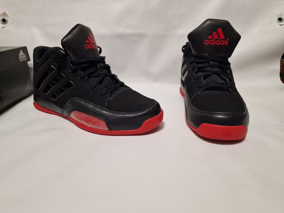 Adidas красовки 28 см длина  стельки