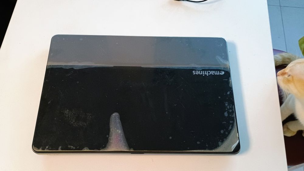 Acer eMachines E640g під відновлення або запчастини