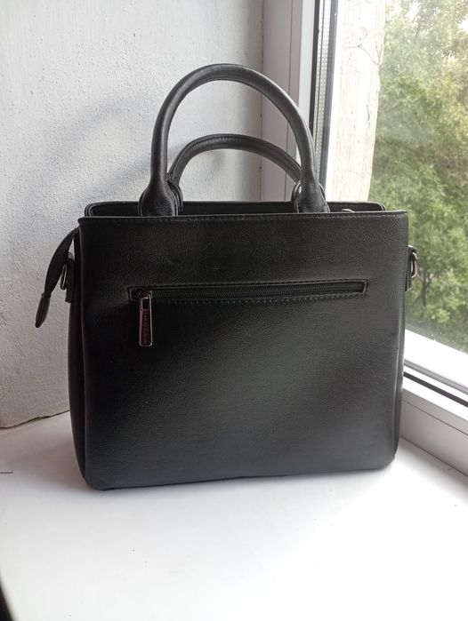 Кожаная сумка Givenchy