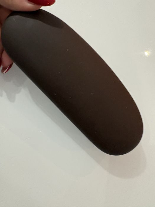 Brązowe etui na okulary