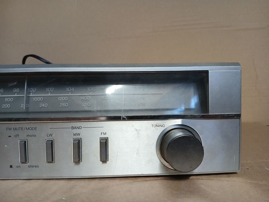 Vintage/retro tuner radiowy SANYO JT 2003L,  lata 80"