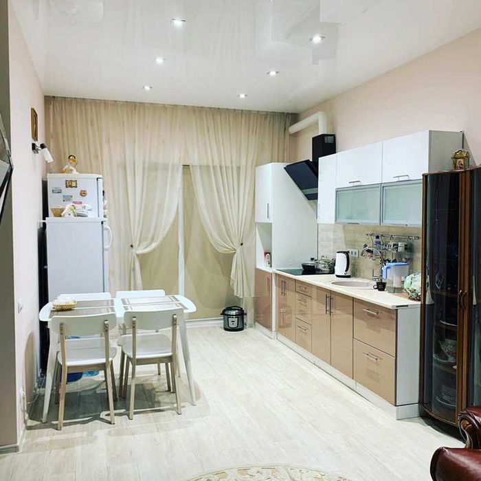 Таунхаус з ремонтом - 10 км від метро. Річка, Ліс