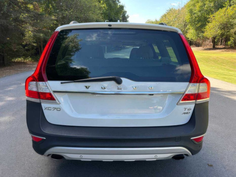 Volvo XC70 T6      2015