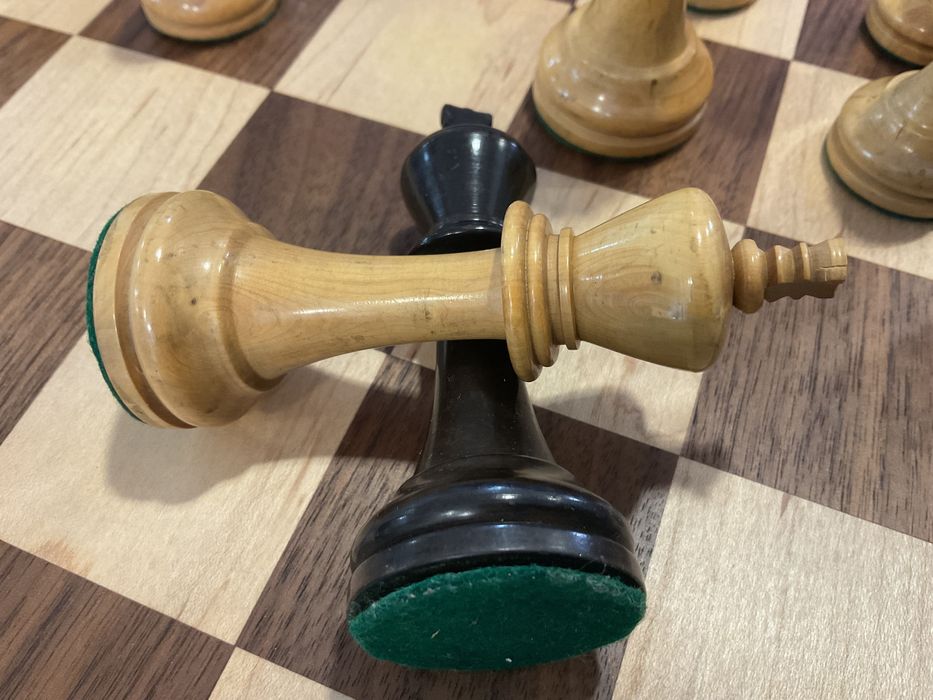 Xadrez jogo madeira ,discrição abaixo