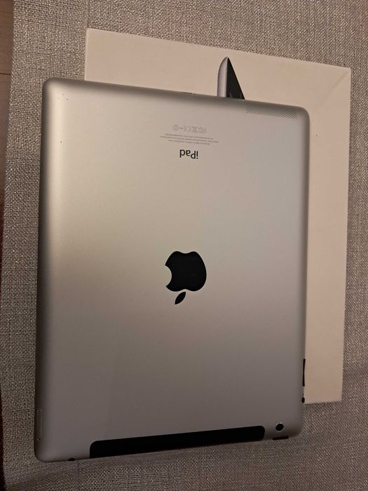 iPad 4 generacji. Niedrogi prezent dla dziadków. Super stan.