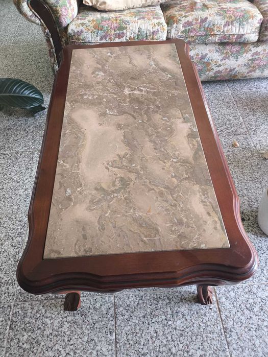 Mesa de Centro Tampo em Pedra