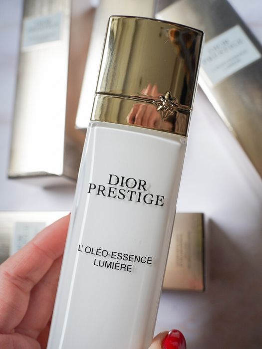 Тонік-есенція лосьйон Dior Prestige L’Oléo-Essence Lumière