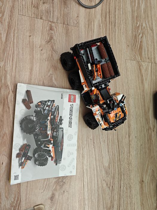 Конструктор LEGO Technic 42139 Позашляхова вантажівка 764 деталі