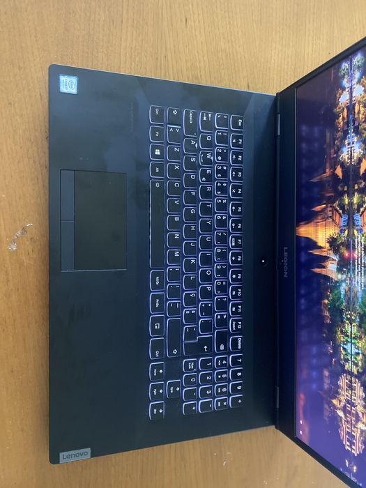 Lenovo legion Y540-17IRH RTX2060