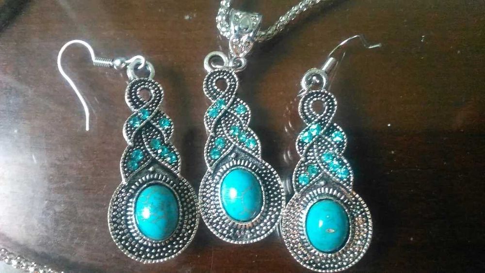 Kit Biju colar e brincos