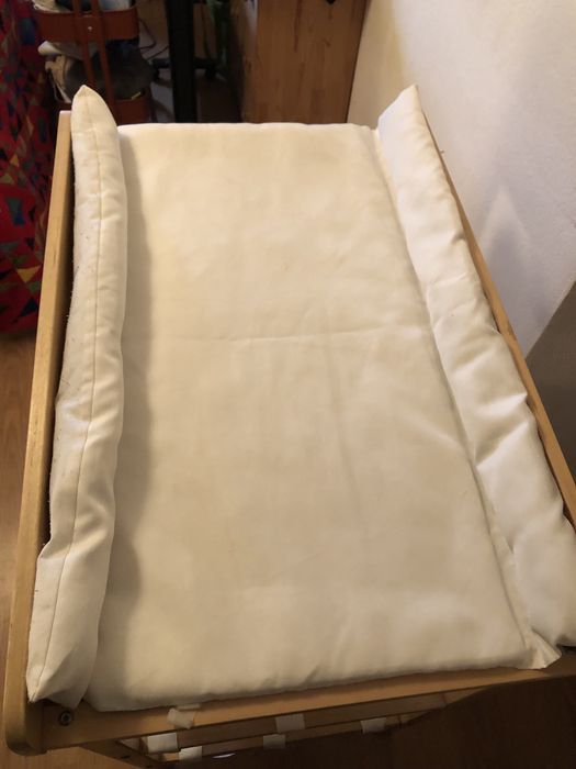 Fraldario/ muda fraldas de madeira ROBA