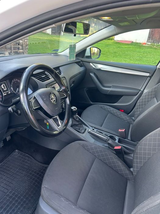 Skoda Octavia 1.6 TDI 115 KM | 2017 r. | 225 tys. km | 2 komplety opon | Zadbana