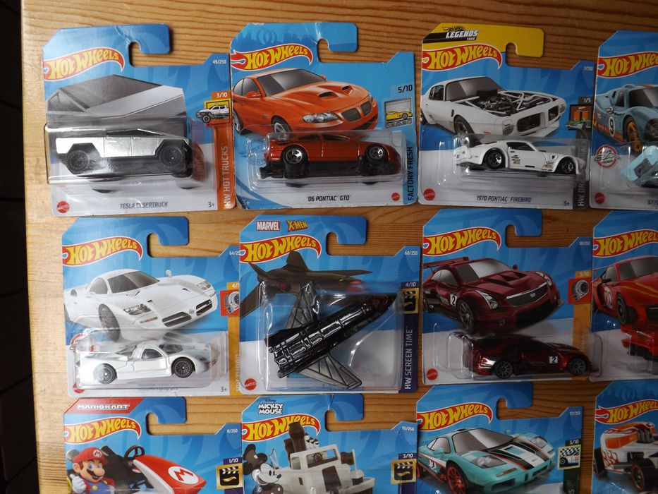 Tesla, BMW, Porsche, Hot Wheels , resoraki, motor, auto, disney, Mario