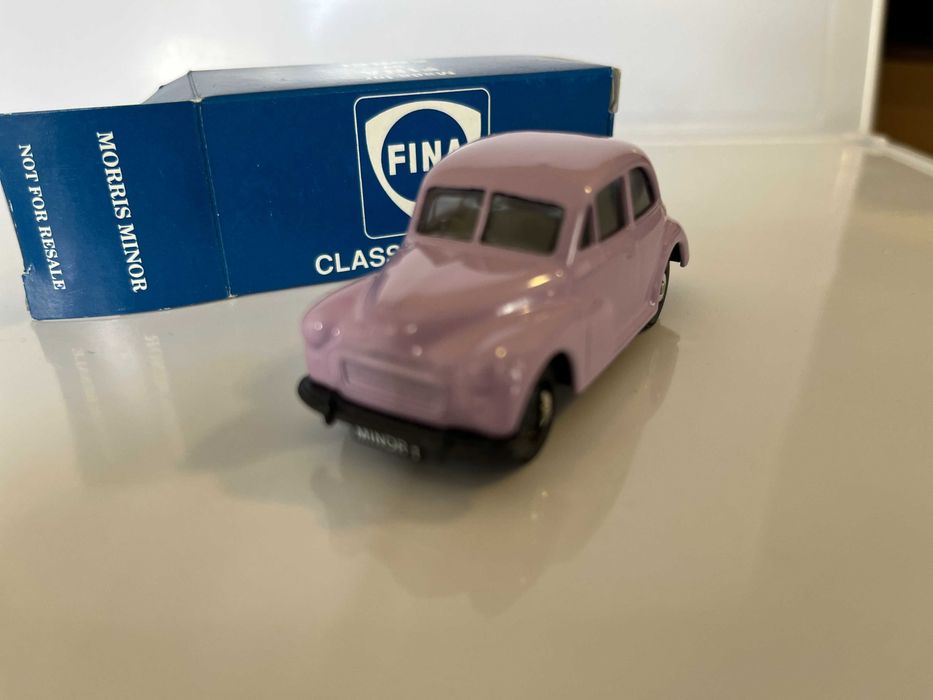 Corgi - Morris Minor - Fina - rosa - com caixa - como NOVO - Esc.1/46