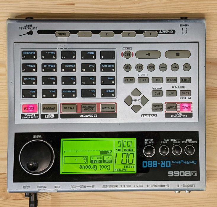 Roland Boss DR 880