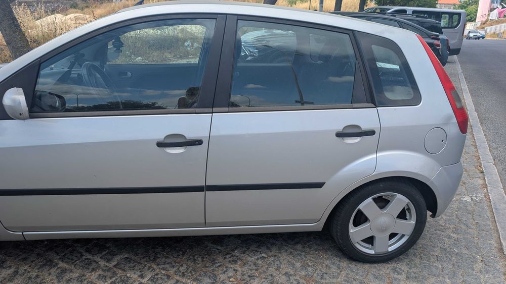 Ford Fiesta — fotografia 4