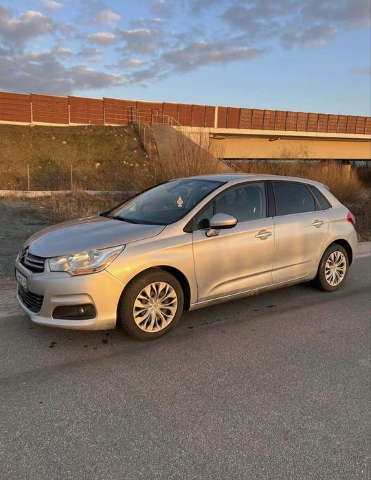 Citroen C4 2011.