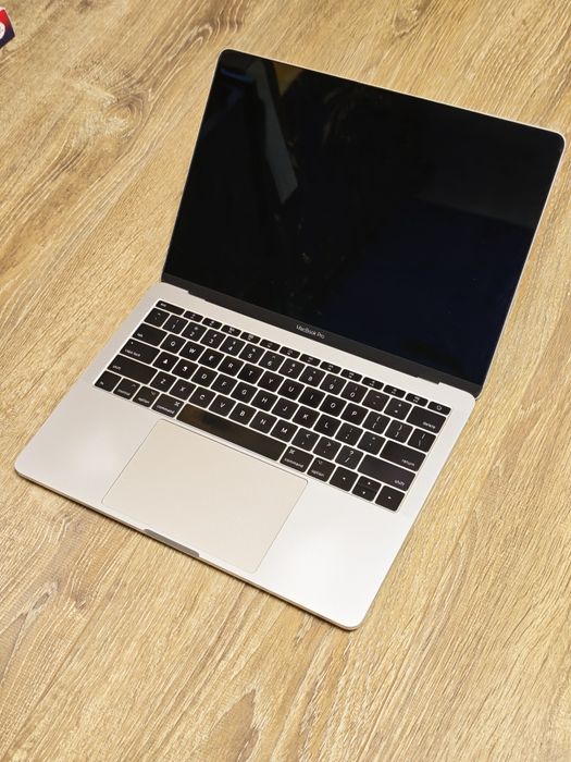 Apple MacBook Pro 13 A1708 2017 i5 8GB 256GB SSD Retina Tylko 211 cykli!