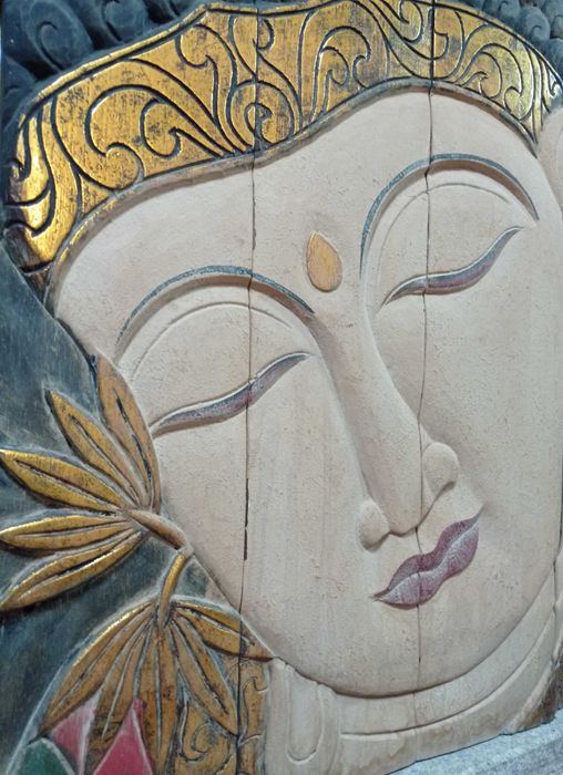 Quadro - Buda em Madeira Pintada à mão – Peça Decorativa 99x60 cm