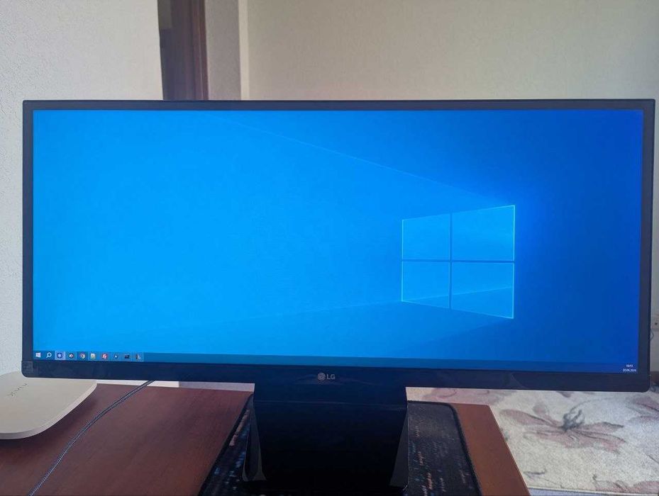 Широкоформатний монітор LG 29UM67-P
