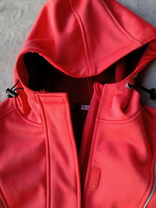 Softshell damski z kapturem rozmiar 34 firmy Crivit